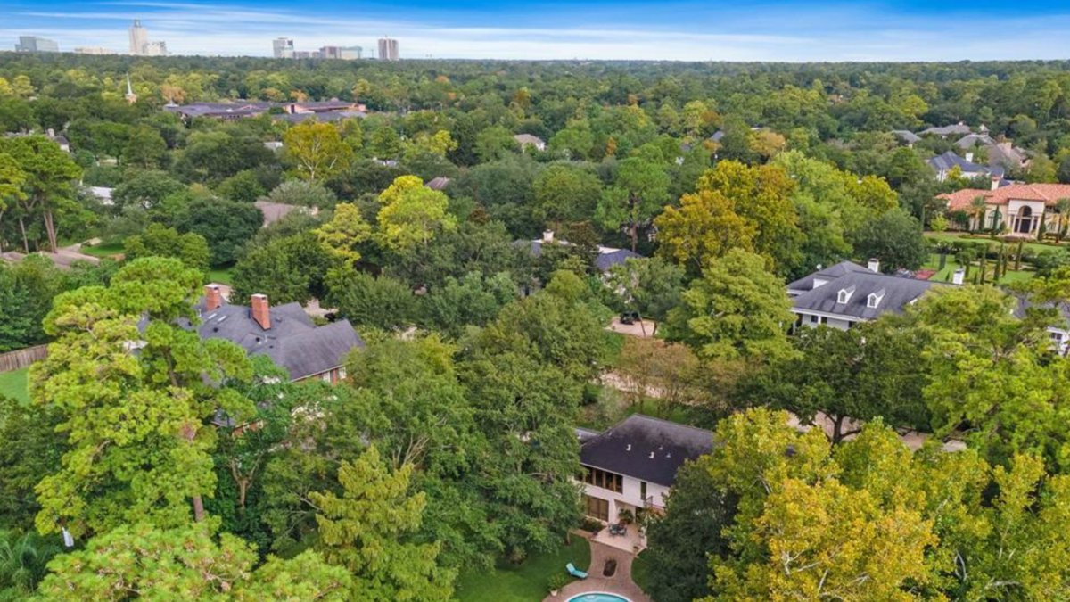 Neighborhood Guide: Piney Point Village TX