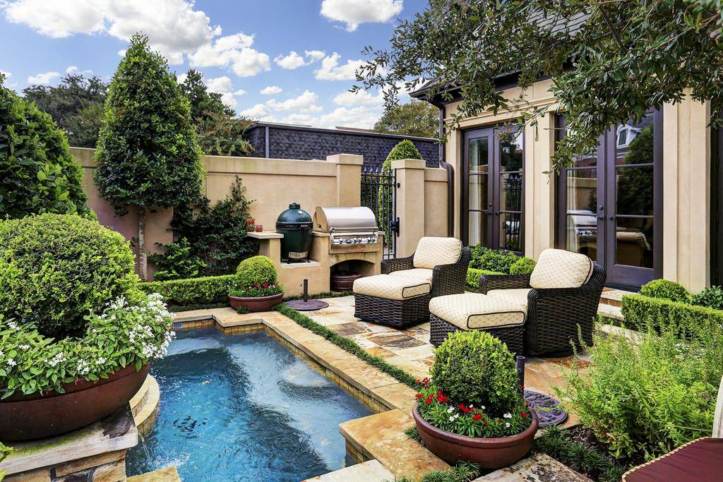 2022 Update Patio Homes For Sale In Houston TX HoustonProperties   Galleria Patio Home Pool 