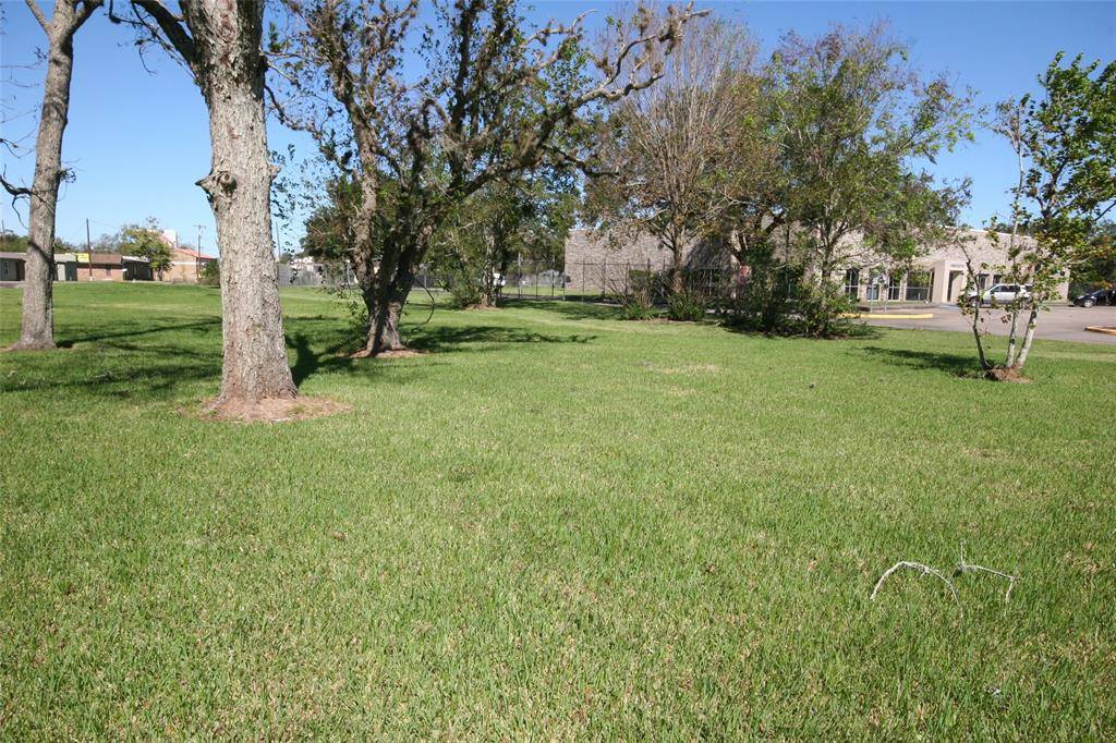 Adjacent Brazoria Post Office