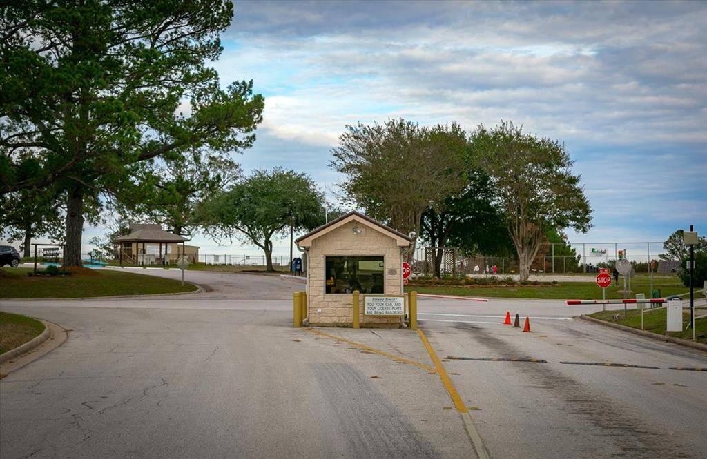 One of a kind gated community with a front entrance that is staffed 24/7, monitored continuously by security cameras along with patrols throughout both day and evening hours.