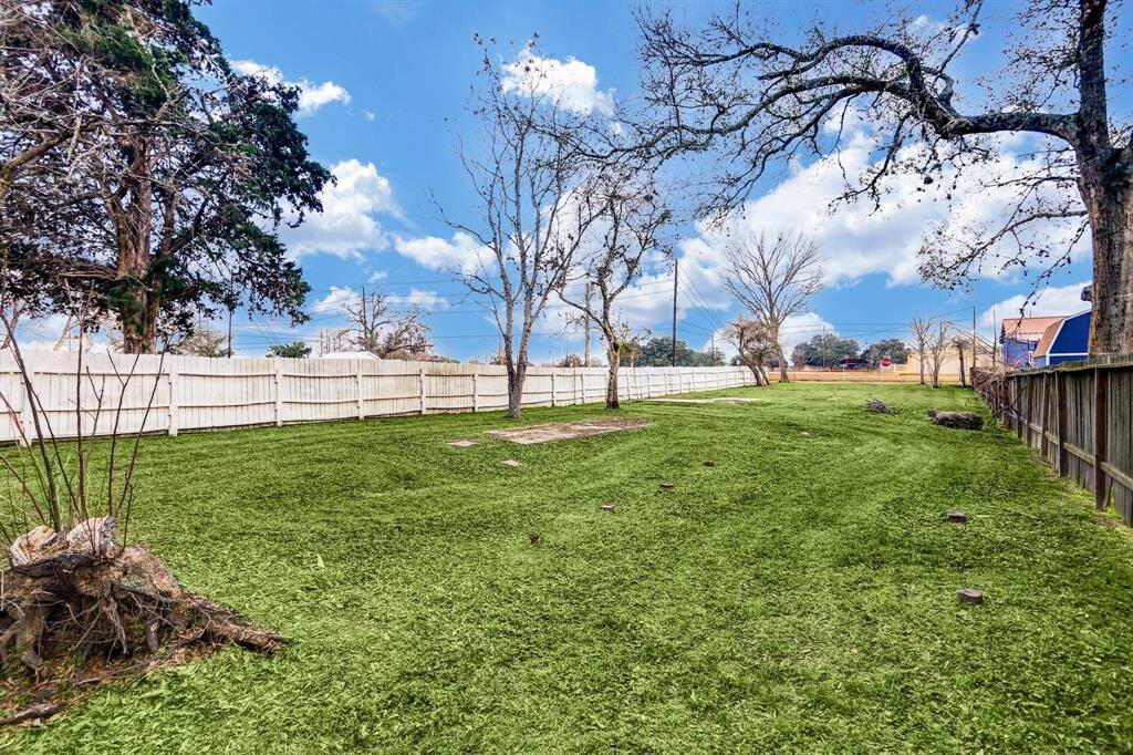 Build Your Dream Business or Development in Bustling Downtown Fulshear!