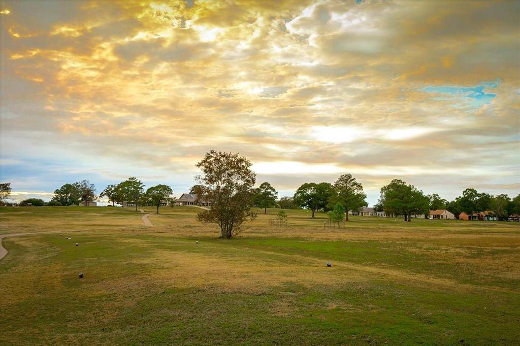 Enjoy the most peaceful and beautiful sunrises and sunsets year round.