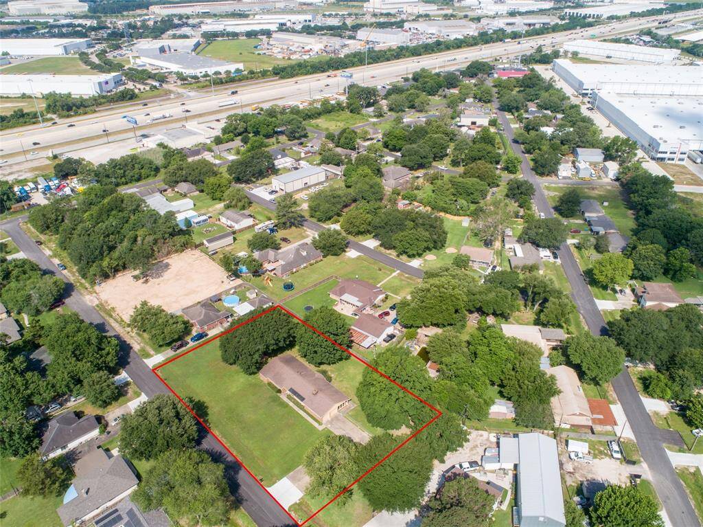 Such a great location in the Cypress area!