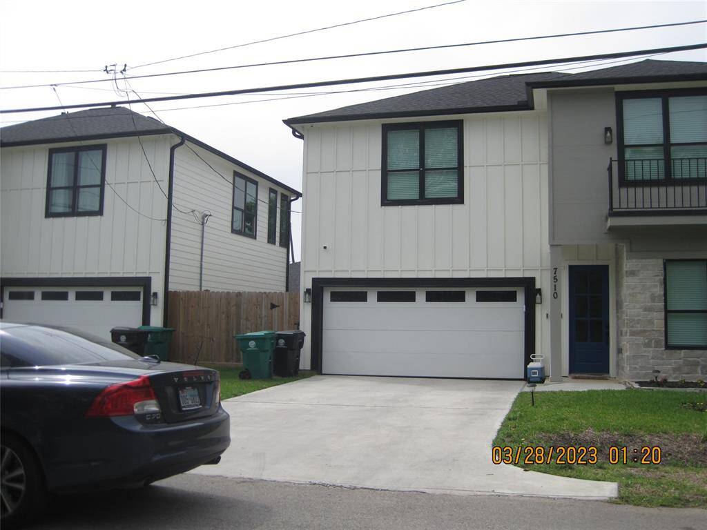 Townhomes to the left of the lot
