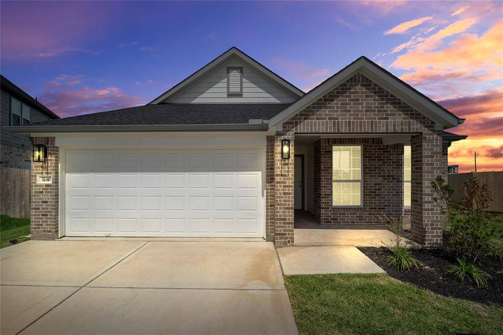 Welcome home to 3230 Brush Willow Court located in Morton Creek Ranch and zoned to Katy ISD.