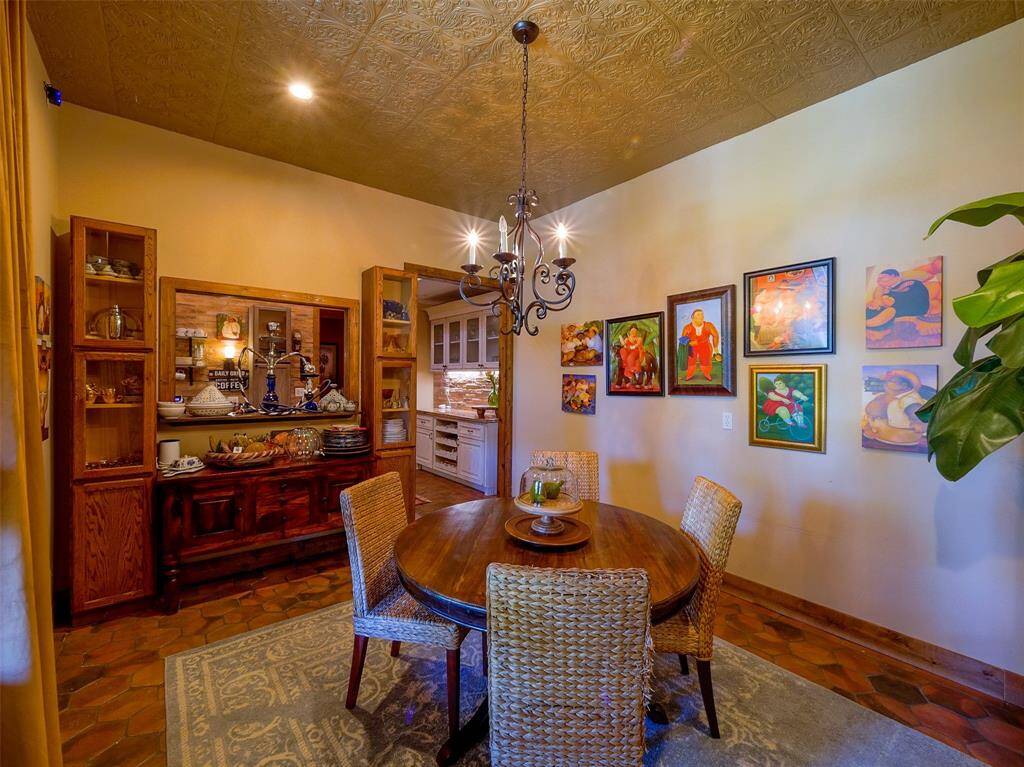 Breakfast room