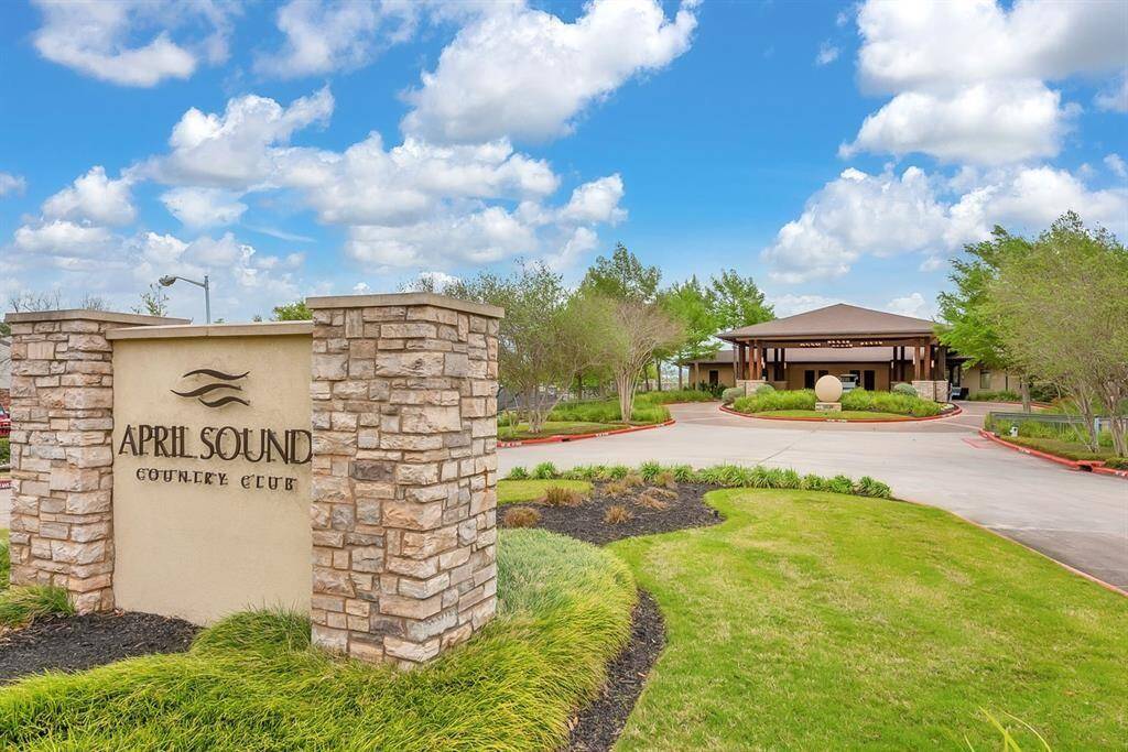 Welcome to the April Sound Country Club
