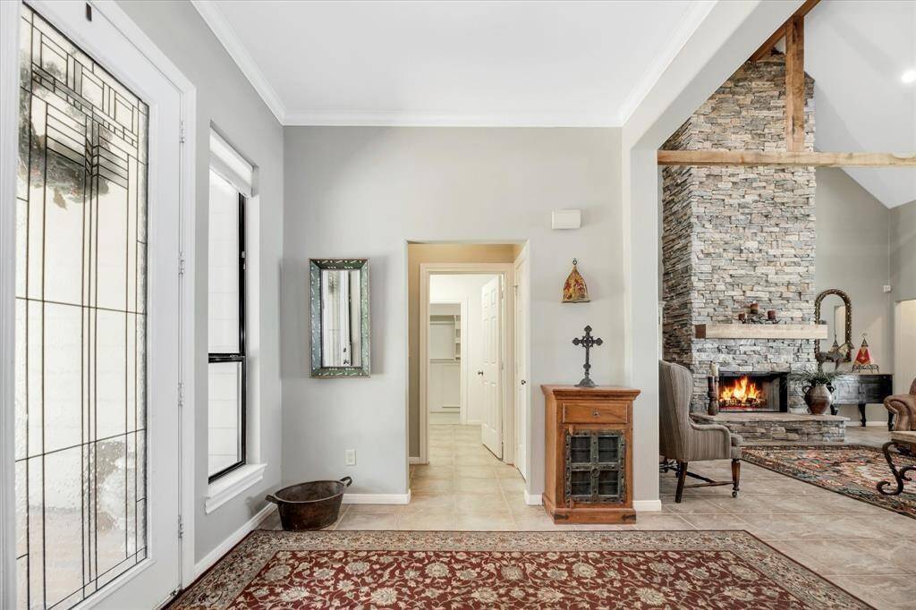 Bright and welcoming entry sets the tone for your stay.