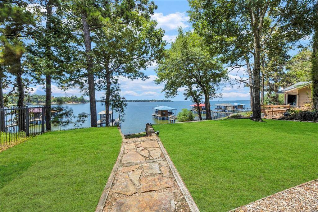 Imagine walking out your back door to this view everyday!
