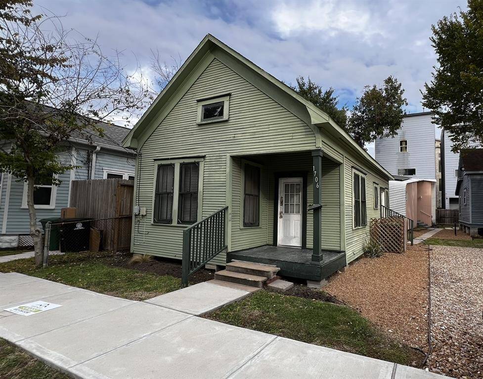 1706 White is located behind the main duplex - 2 bedroom, 1 bath home