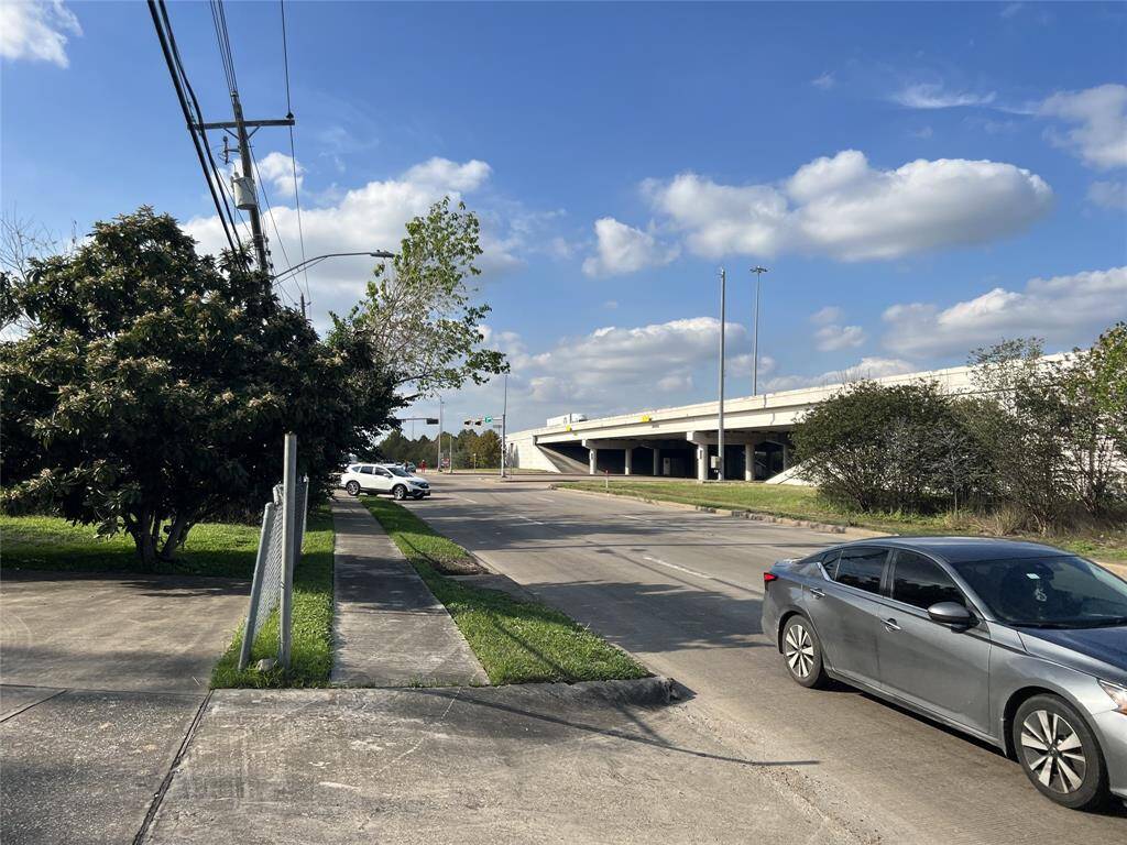 Intersection of Beltway 8 & S. Post Oak Rd.