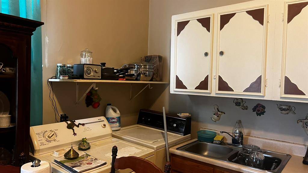 1918 Summer is 2 bedroom, 1 bath.