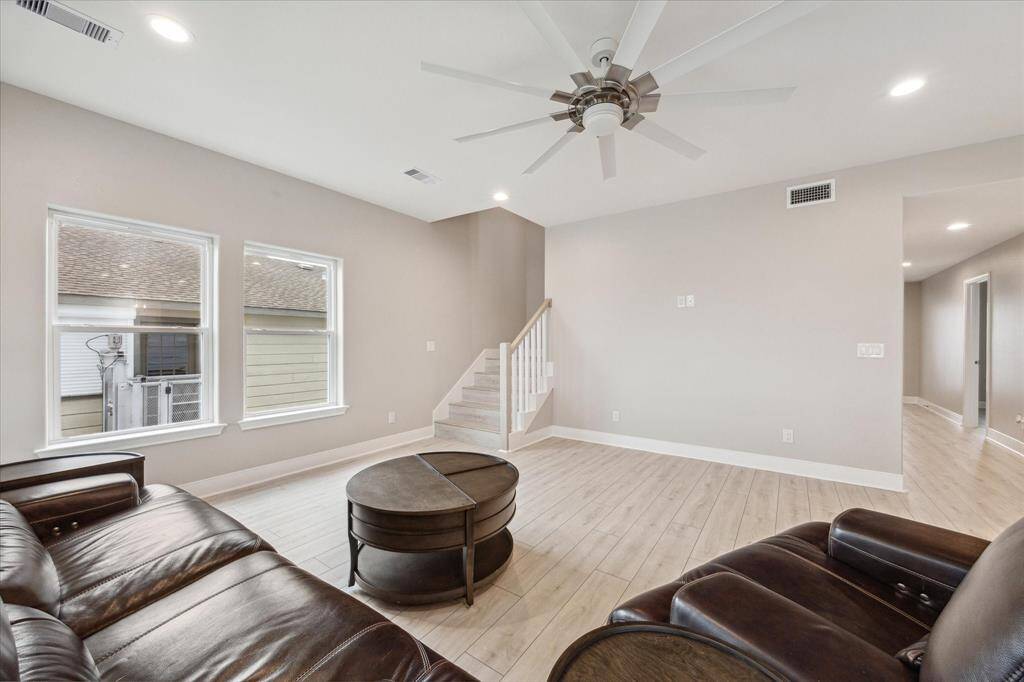 staircase to primary bedroom/ additioanal family room