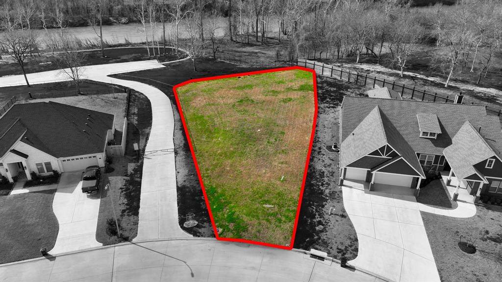 Welcome Home to The Reserve at Weston Lakes!  3033 Whispering Pecans Dr. Fulshear, TX  77441