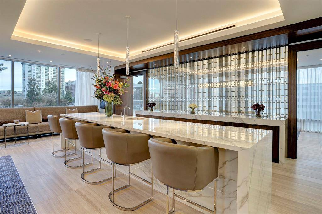 Meeting area with bar and kitchenette.
