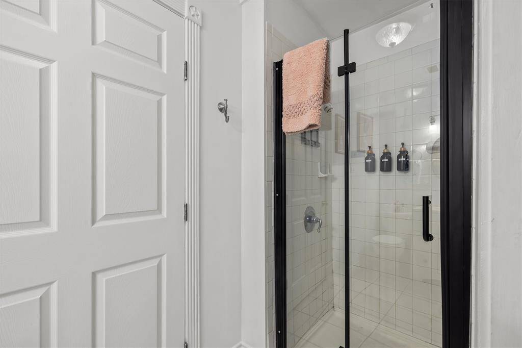 Spacious 2nd bedroom unit 1