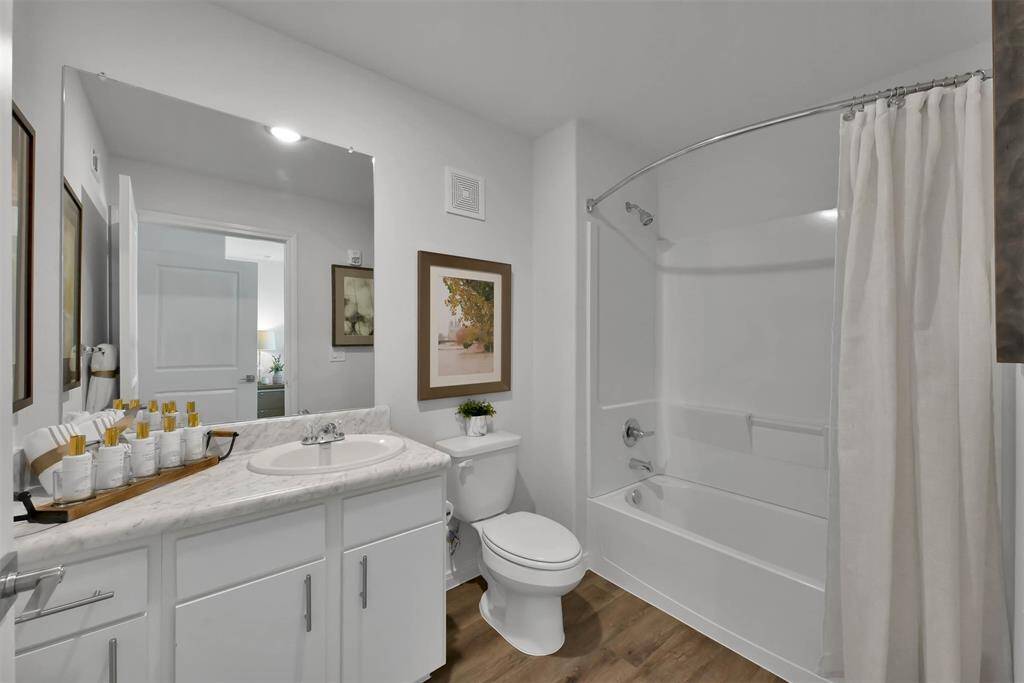 Pictures are of similar unit