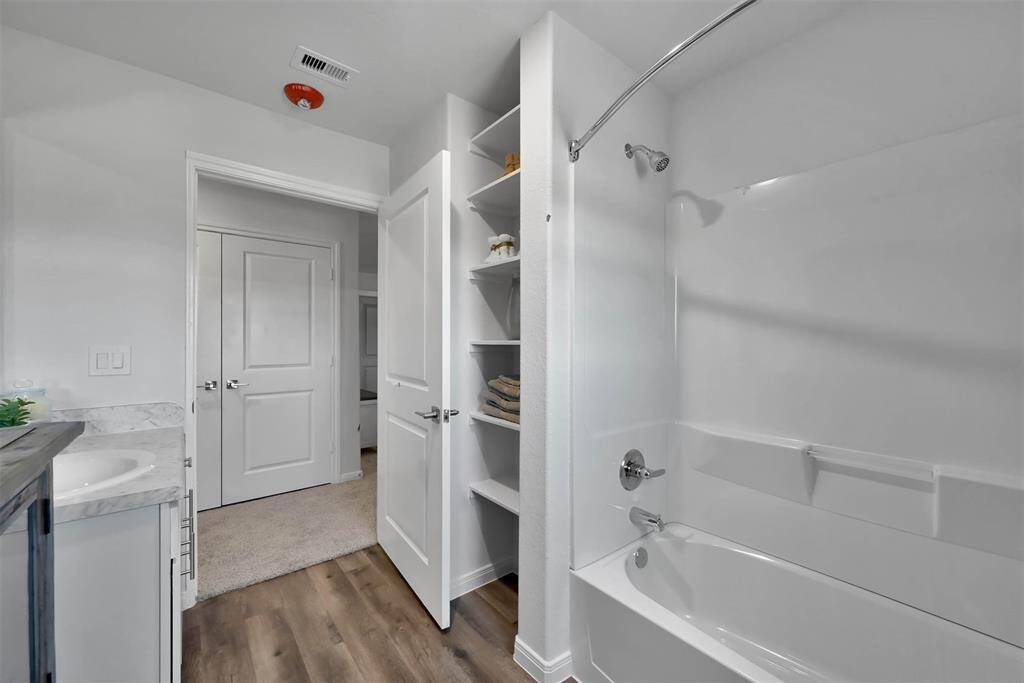 Pictures are of similar unit