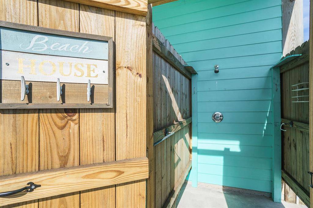 Sandy from being at the beach? Rinse off in the outdoor shower before heading upstairs.