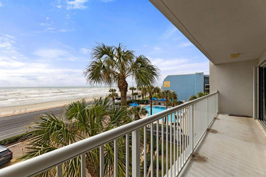 This balcony is very spacious