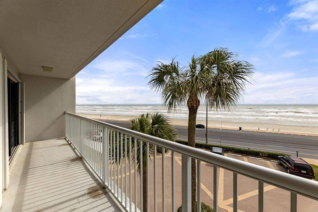 This private Balcony runs the entire unit