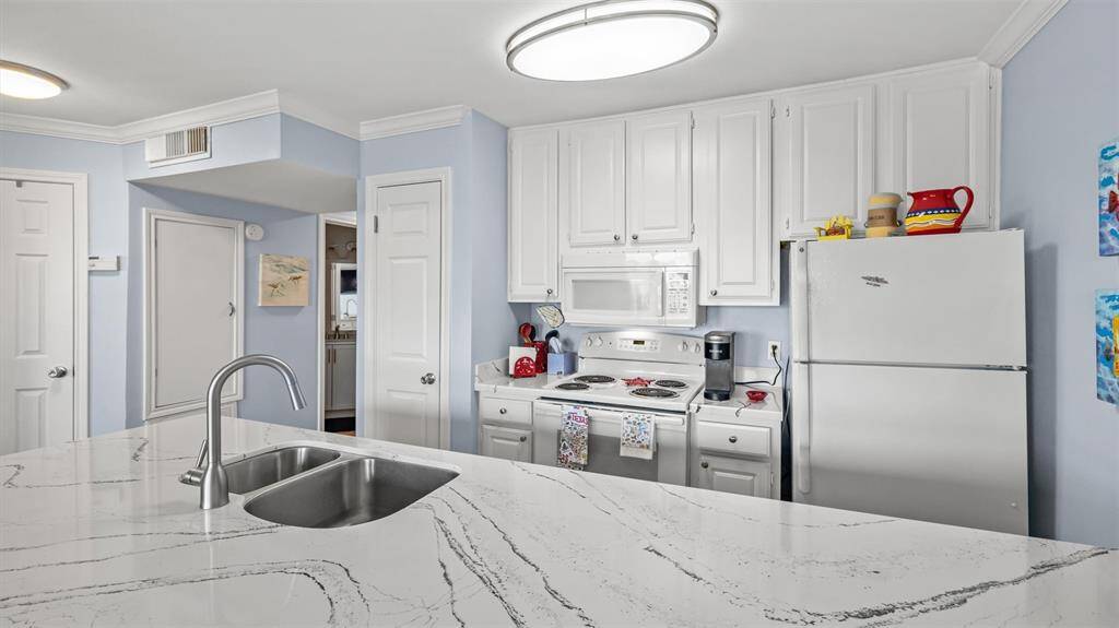 Lots of cabinets & storage