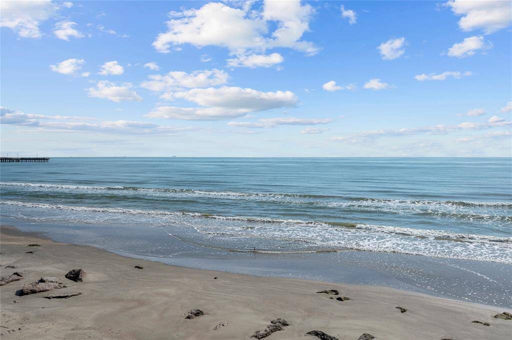 Beach across the street!