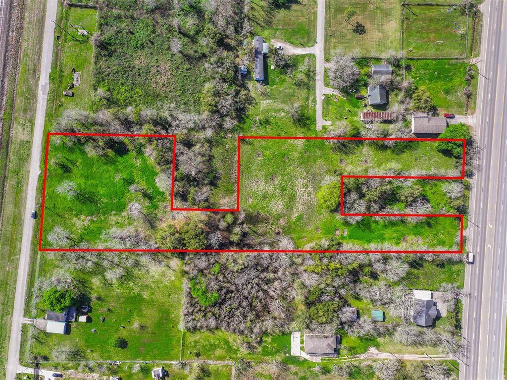 Prime Highway 6 frontage road ready for you to build!!
