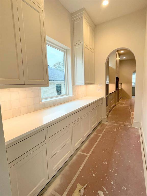 Butlers Pantry connecting the Kitchen and Dining Room. Photo Update 2/10/25