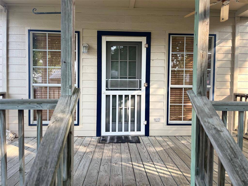 204 W Fayette, Back entrance to secondary living quarters.