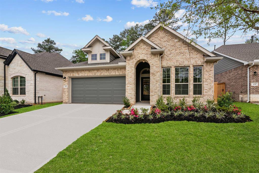 Welcome to The Cloverstone by David Weekley Home. Move-In-Ready Now!