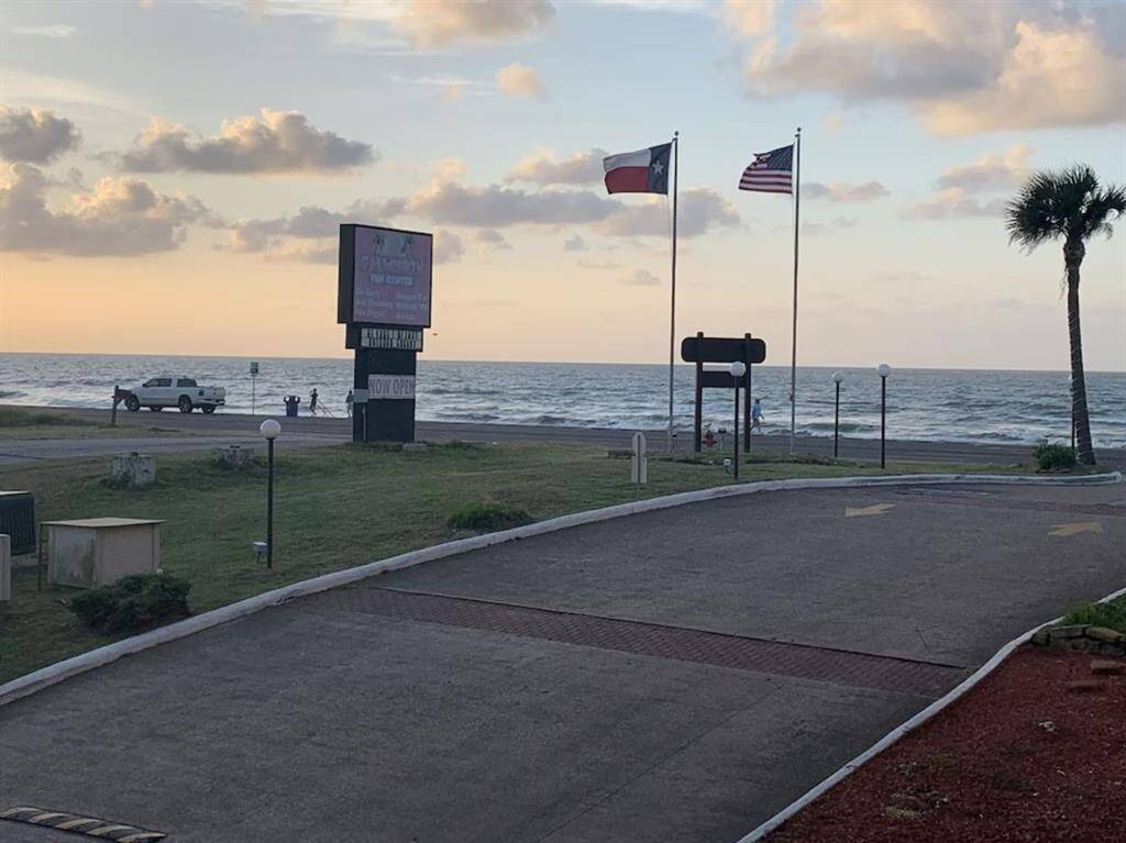 Enjoy sunrises over the ocean.