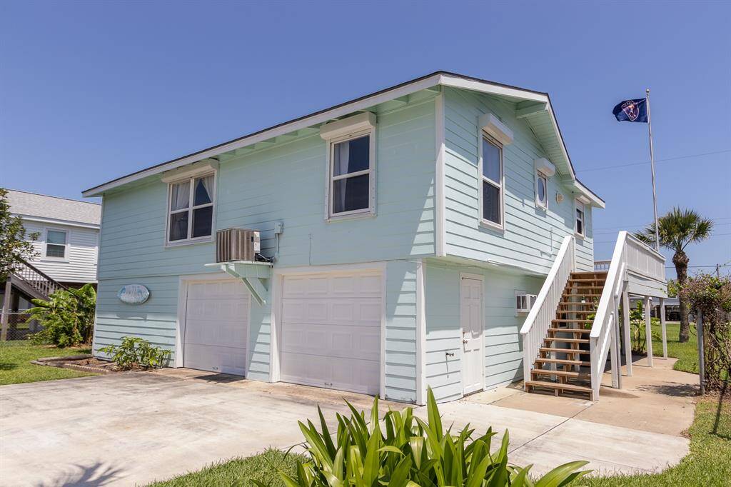 Discover this spacious 2 bed, 2 bath bungalow in Jamaica Beach, just four blocks from the ocean. Enjoy ample parking and abundant storage for all your beach gear.