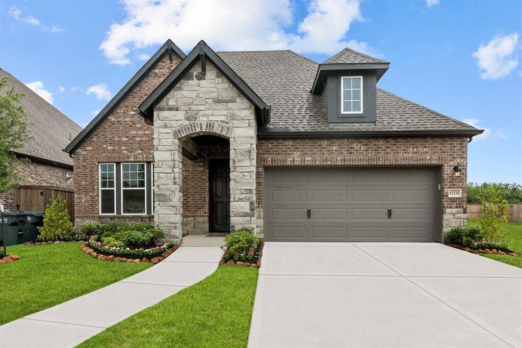 Welcome to The Kepley by David Weekley Homes. Move-In-Ready Now!