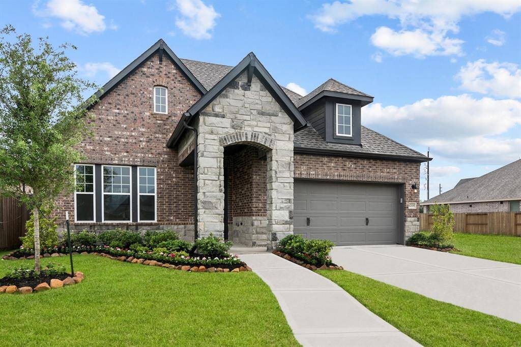 Welcome to The Kepley by David Weekley Homes. Move-In-Ready Now!