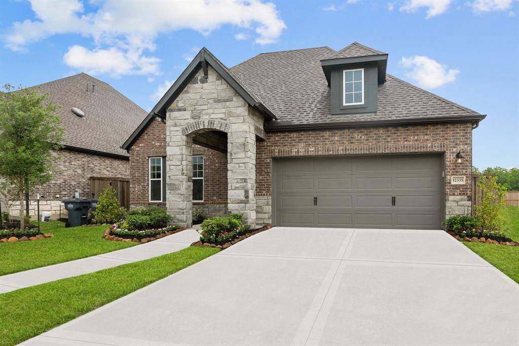 Welcome to The Kepley by David Weekley Homes. Move-In-Ready Now!