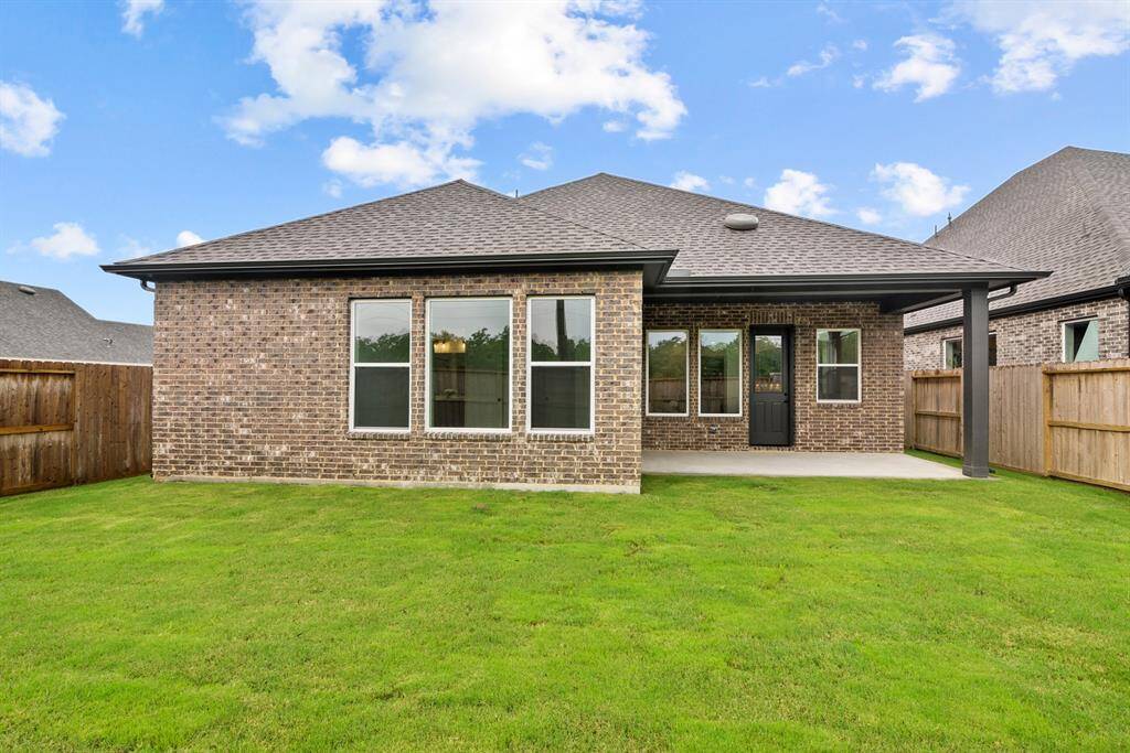 Welcome to The Kepley by David Weekley Homes. Move-In-Ready Now!