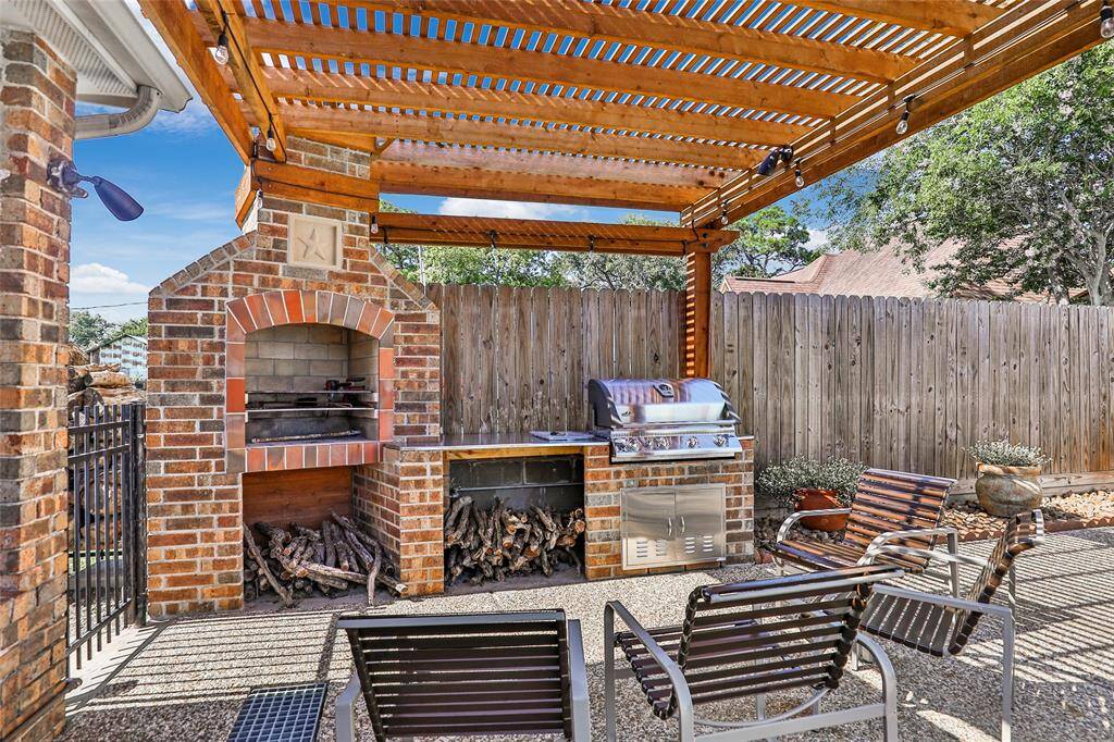 New outdoor kitchen