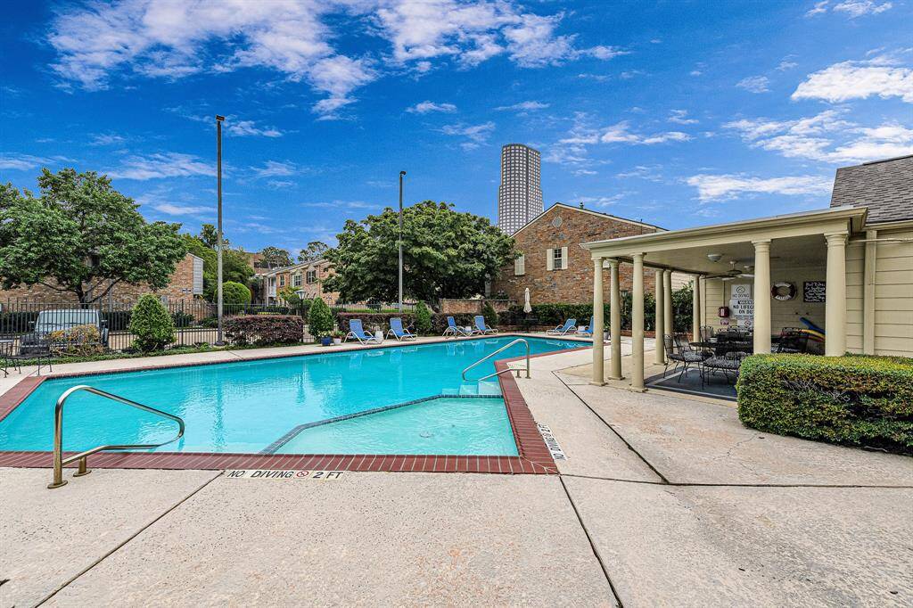 Community pool