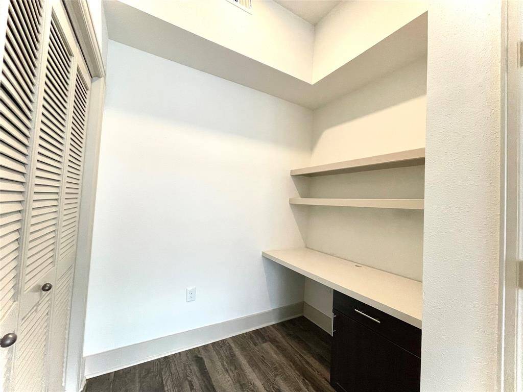 Separate off Nook off the front door