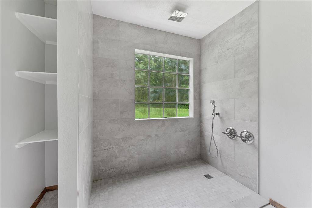 Master bath.