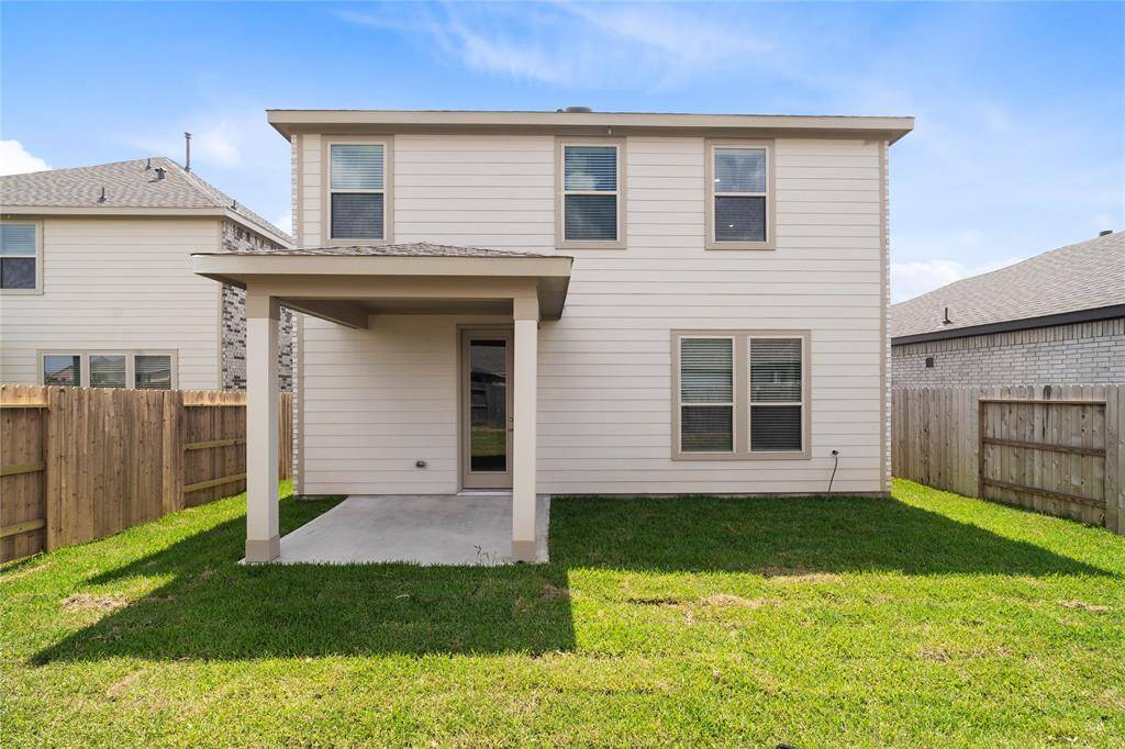 Come and see this spacious backyard with its beautiful covered patio. There is plenty of room for the kids to play and adults to relax! Perfect for your outdoor living space, patio furniture, bbq pit, and so much more. The possibilities are endless!