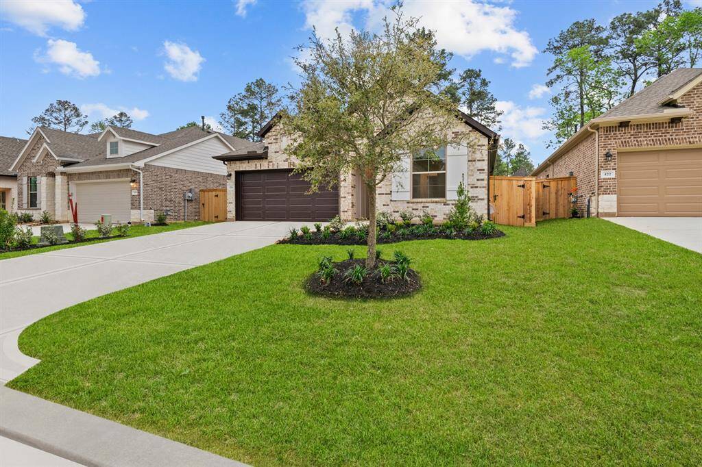 Welcome to The Penmark by David Weekley Homes. Move-In-Ready Now!