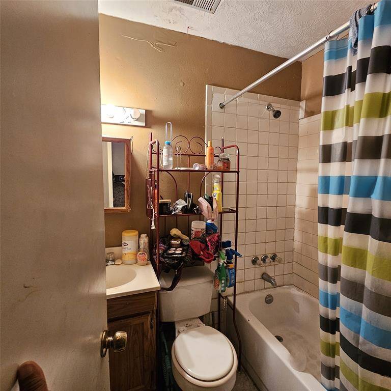 Unit A_Hall Bathroom