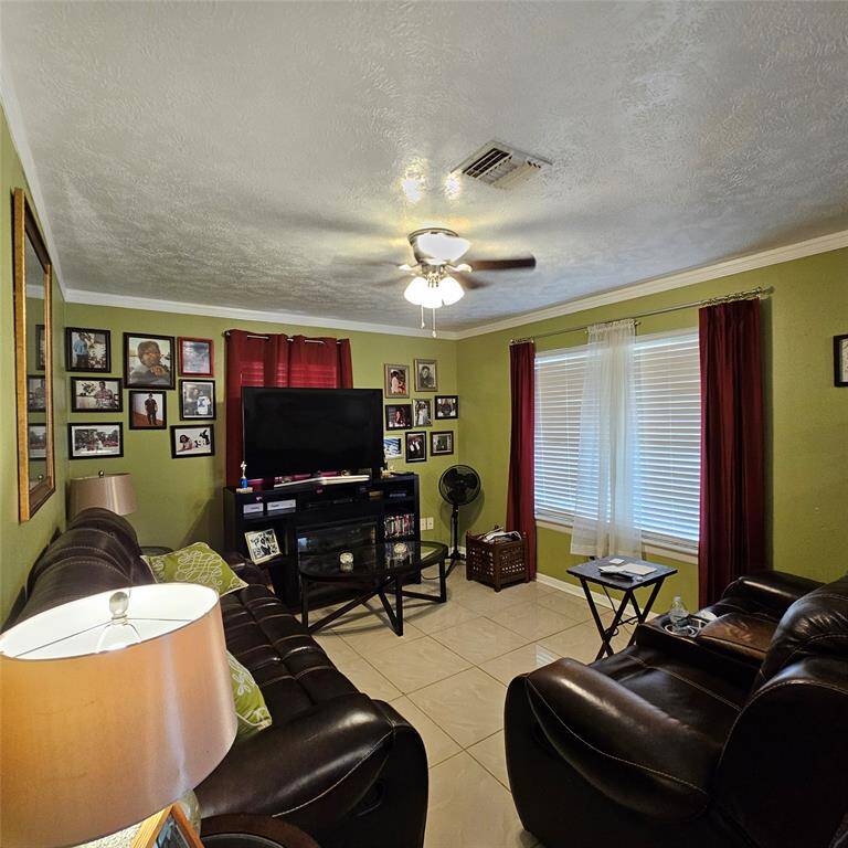 Unit B_Living Room