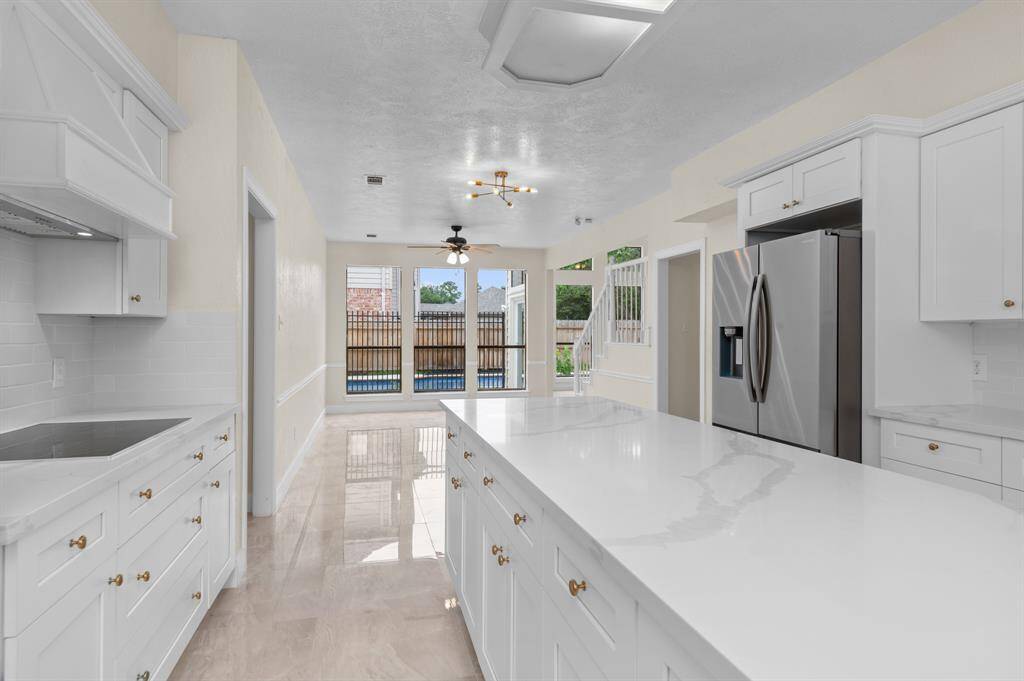Kitchen with ample cabinets