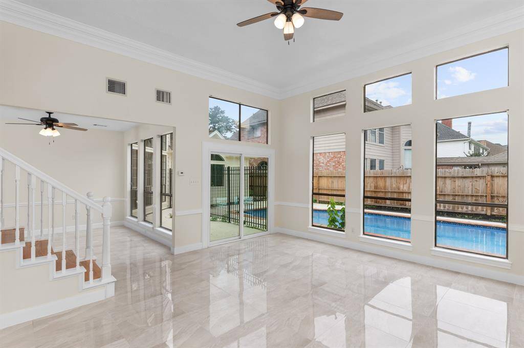 View from 2nd Living room towards the pool