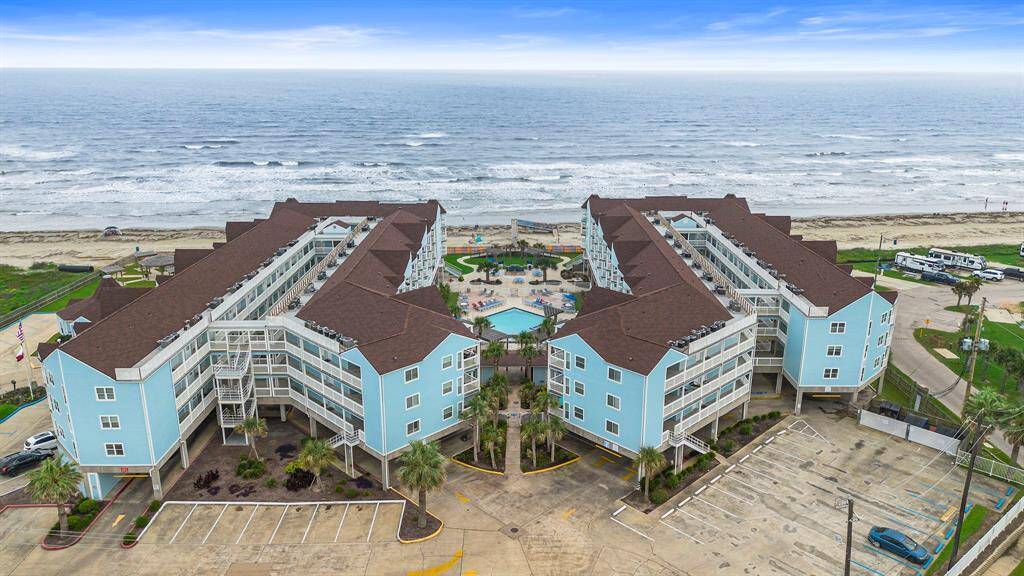 Seascape Resort located directly on the Beach! Just a few steps to the sandy beach! Safe and quick beach access!