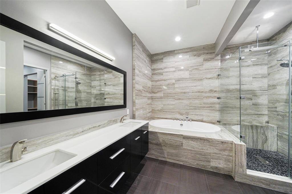 2nd Bathroom