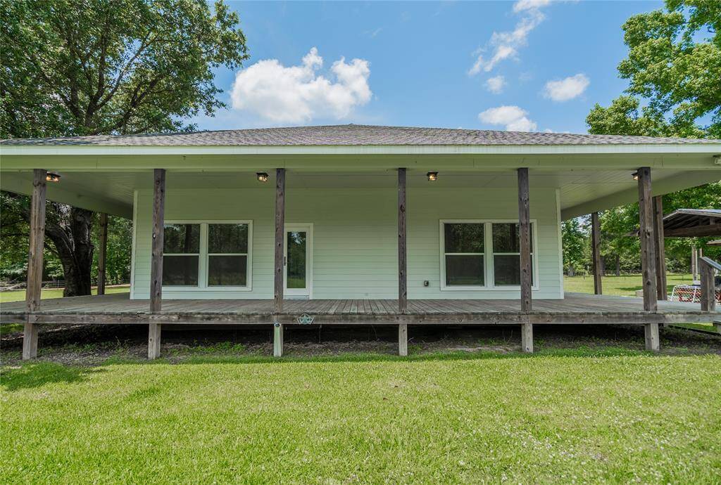 The outer walls are made with 2" x 6" (not 2" X 4") STUDS. The porch posts are 6" X 6" posts and there are 28 of them. The walls have 6" foam insulation. The window panes in this home are extra thick.